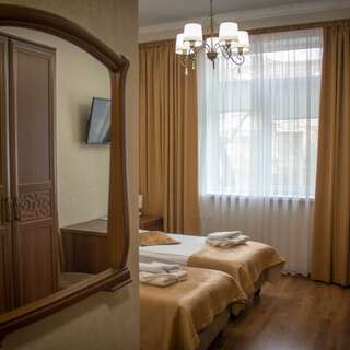 Гостиница Центр Симферополь Стандарт (плюс)-1