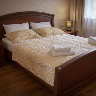 Гостиница Центр Симферополь ПОЛУЛЮКС (ДВУХКОМНАТНЫЙ)-7